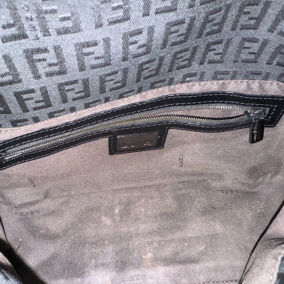 Authentic Vintage Fendi Shoulder bag Y2K - Picture 9 of 13